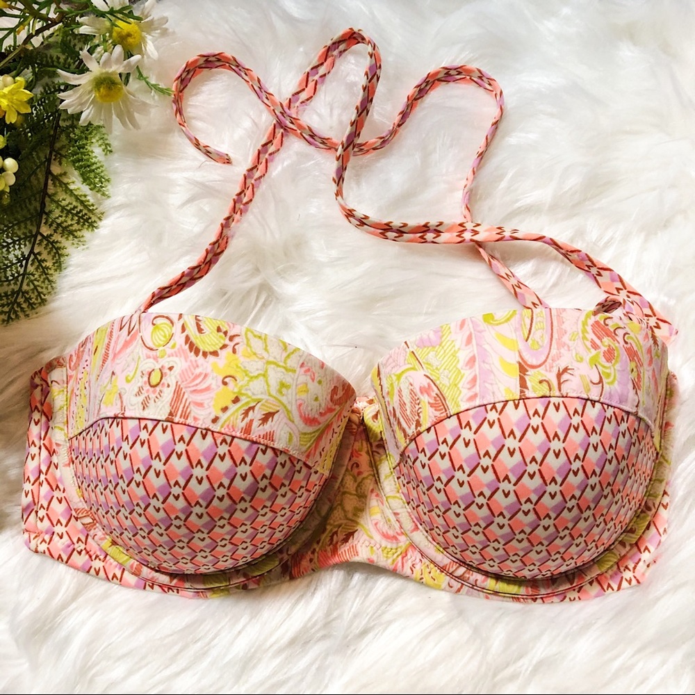 Fun Victoria’s Secret Demi Cup Swim Top - Picture 2 of 5